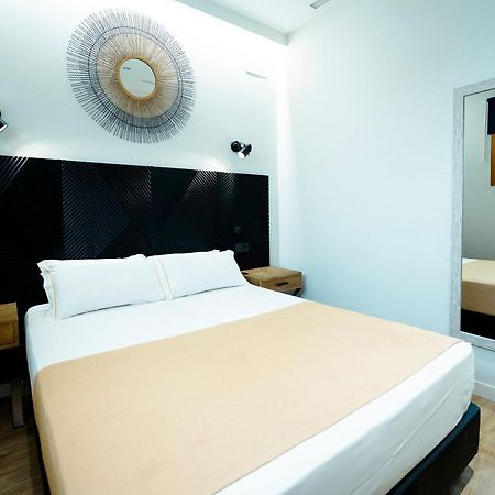 Aparthotel Luz De Gades - Suites Spa Gym - Adults Only Cadiz Ngoại thất bức ảnh