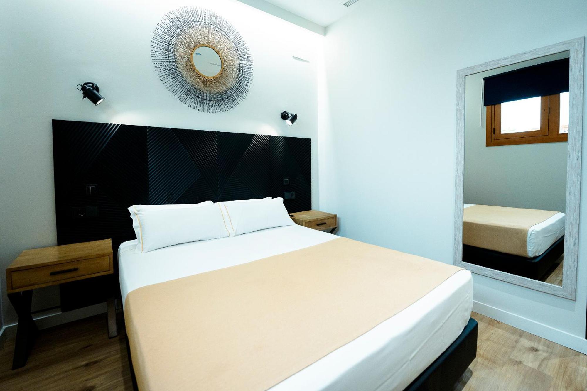 Aparthotel Luz De Gades - Suites Spa Gym - Adults Only Cadiz Ngoại thất bức ảnh